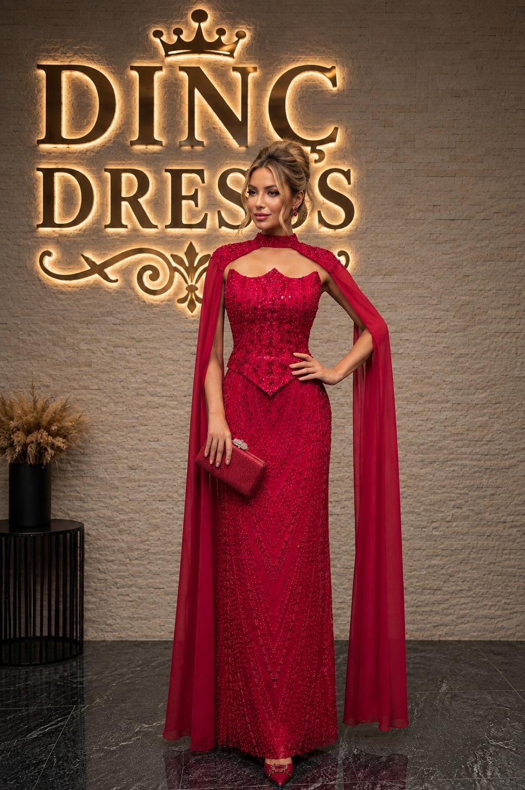 Dinç Dress — Kırmızı Pelerinli Abiye